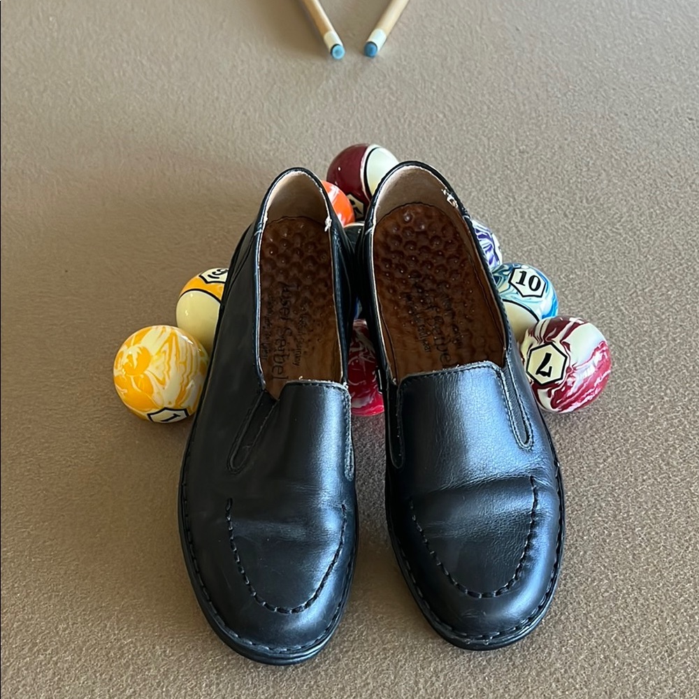 JOSEPH SIEBEL Black Leather Loafers